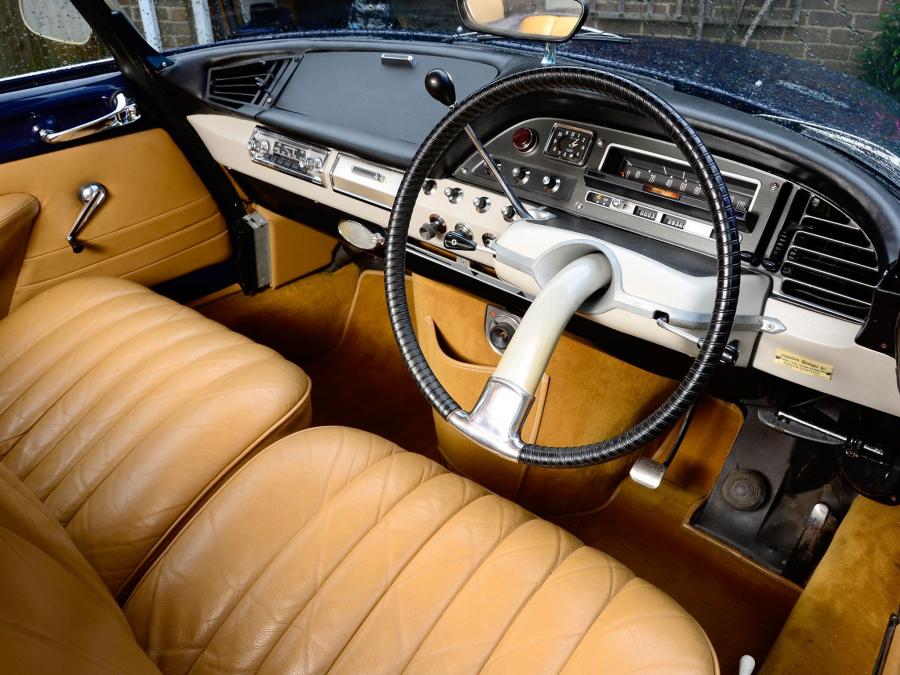  Citroen DS19 Cabriolet 1962 года  (UK) (фото 2 из 12)